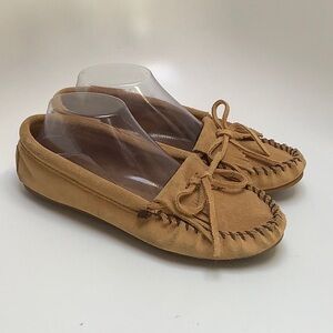 Minnetonka Tan Moccasins for Women 8.5